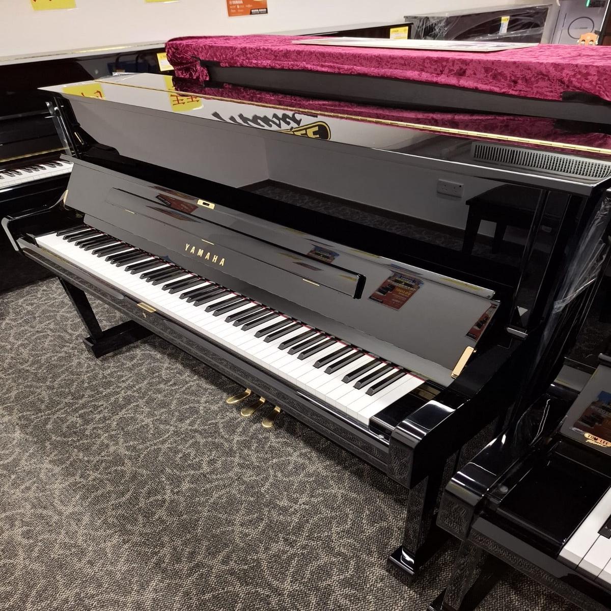 () Yamaha U1  (GCU102)