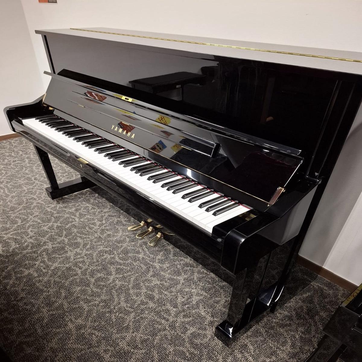 () Yamaha U1  (GCU103)