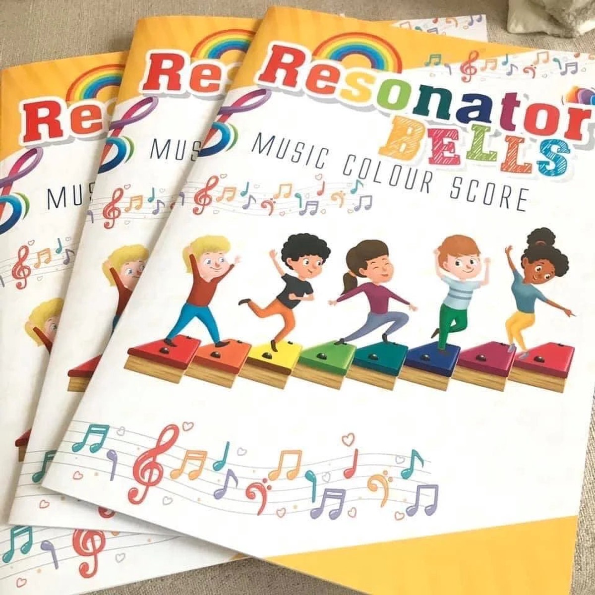 () Resonator Bells Music Colour Score Book 1 (Melody)