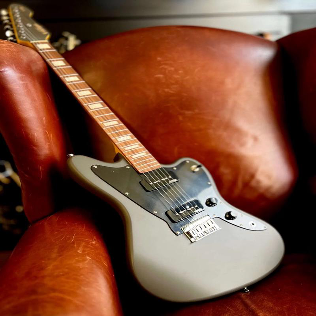 Vintage V65H GYReIssued Hard Tail Electric Guitar Satin Grey