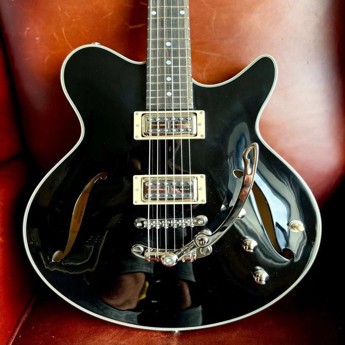 Eastman Romeo NYC Electric guitar (Price inc Custom Pro Setup Package)